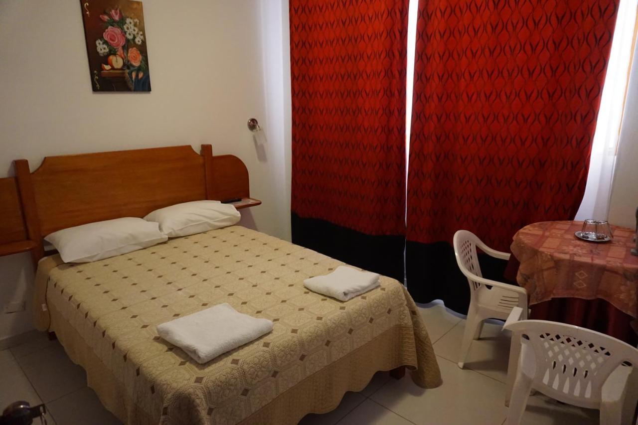 Hostal Camiluz นัซกา ภายนอก รูปภาพ